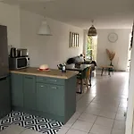 A Deux Pas Du Port, Jolie Maison Redecoree