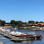 A Deux Pas Du Port, Jolie Maison Redecoree Tatil Evi